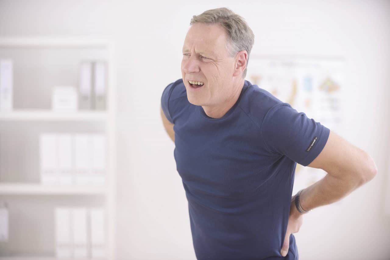 When to go to the doctor for back pain? Which doctor should I see for lower back pain? We answer your questions about chronic back pain in New Jersey.